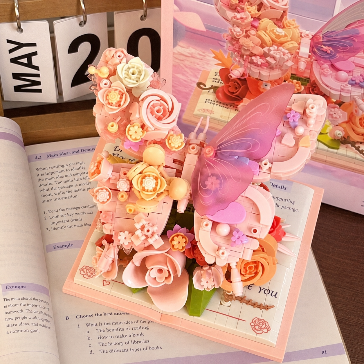 BloomBook – Romantico e creativo – Libro floreale in 3D con rose e farfalle