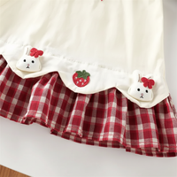 Thumbnail for BerryBloom – Dolce e comoda – Abito da bambina con toppa a forma di fragola e coniglietto