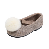 Thumbnail for SoftSteps –  Calde e morbide – Scarpette da bambina con pompon in peluche