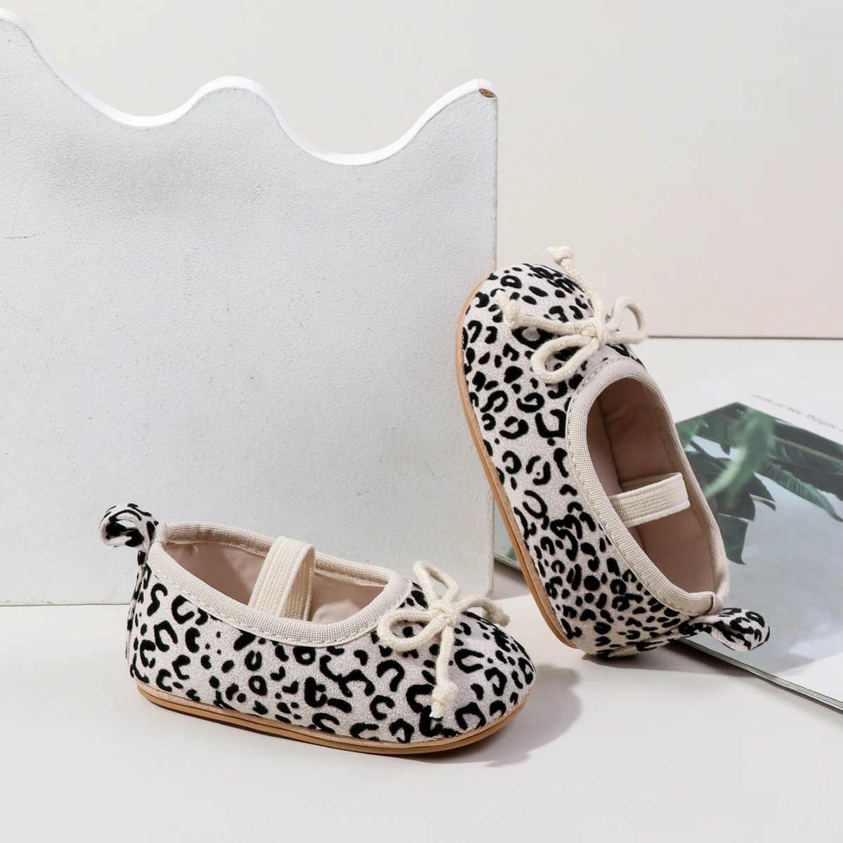TinyStyle – Carine ed eleganti – Scarpine da neonato per bambine con stampa leopardata