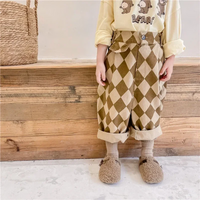 Thumbnail for RetroBloom – Comodi e divertenti – Pantaloni per bambini con motivo Argyle