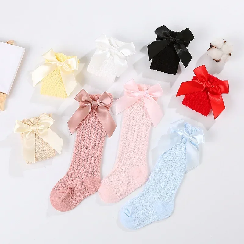 LittleCharm – Delicate ed eleganti – Calzettoni da bambina con fiocco
