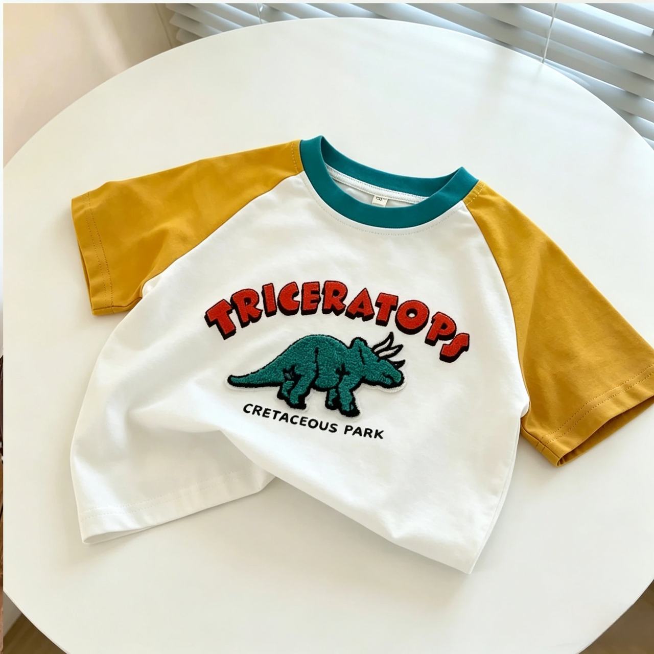 StreetBoy – Grintosa e comoda – Maglietta per bambini con maniche raglan e stampa