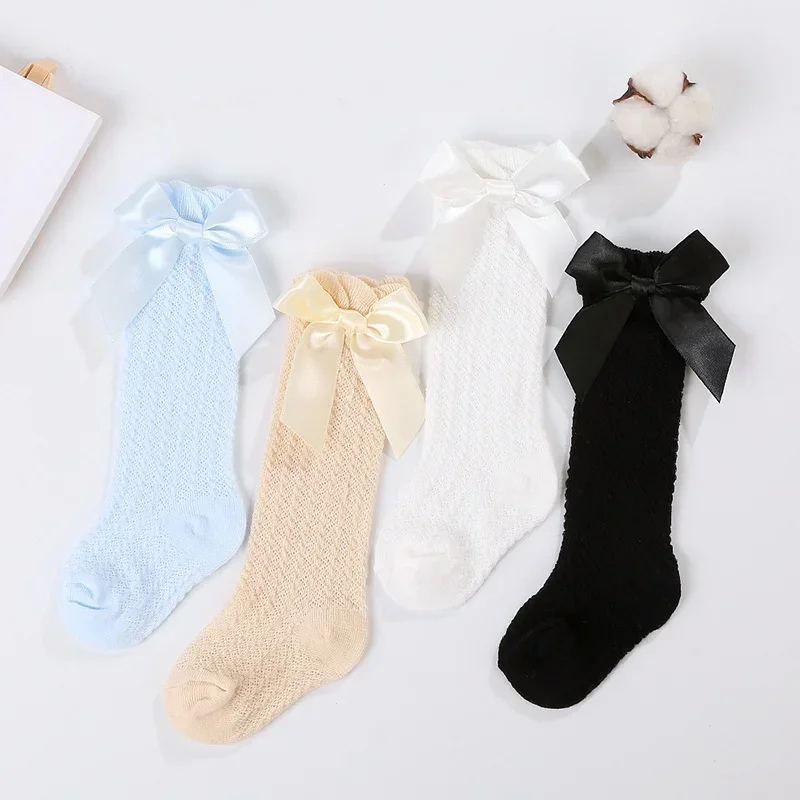 LittleCharm – Delicate ed eleganti – Calzettoni da bambina con fiocco