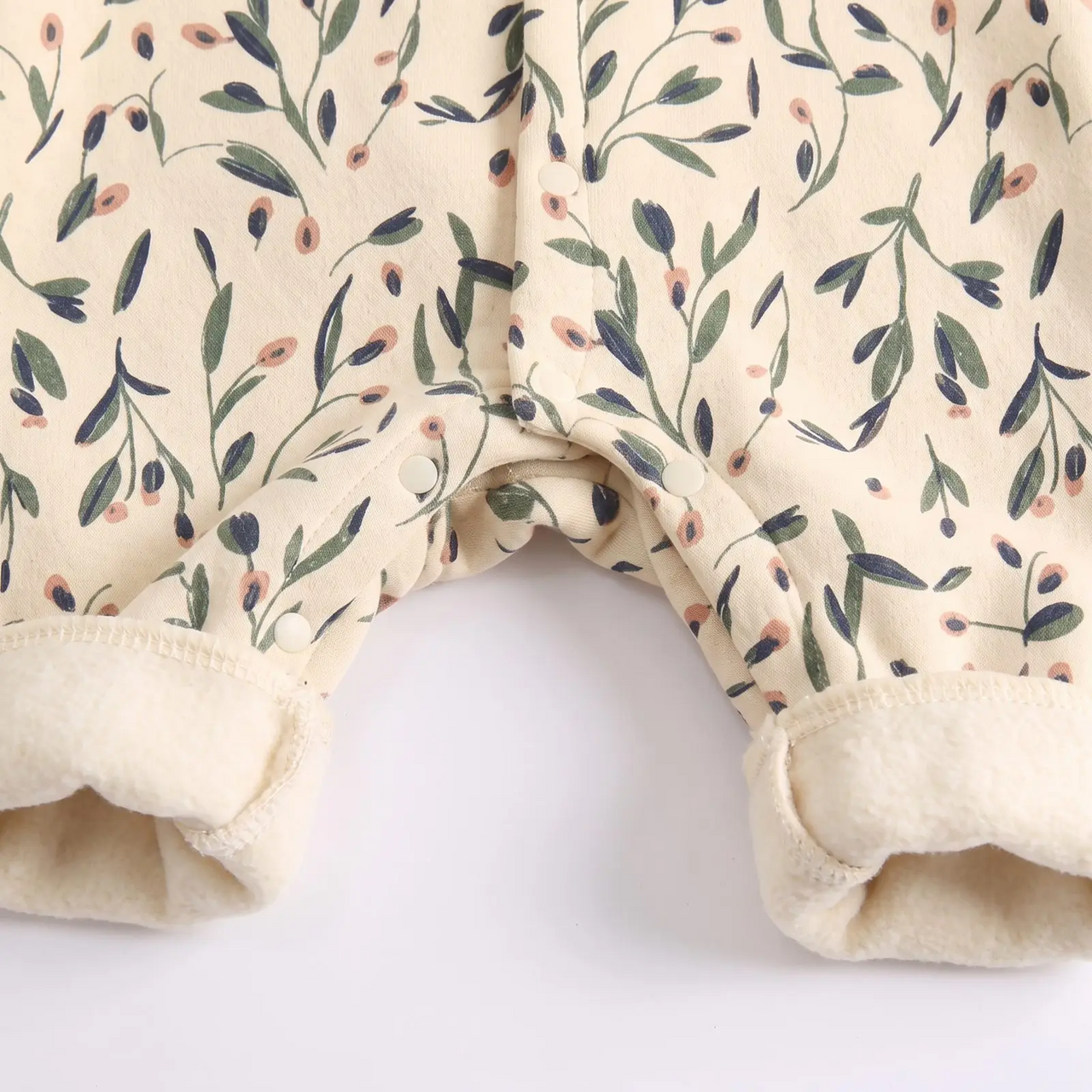 FloraCozy – Morbido e caldo – Tutina invernale da neonato con motivi floreali