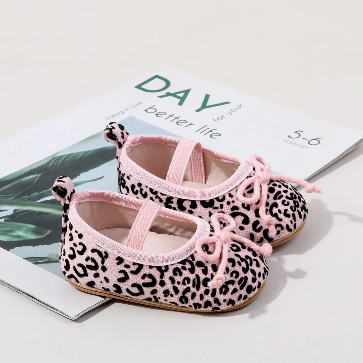 TinyStyle – Carine ed eleganti – Scarpine da neonato per bambine con stampa leopardata
