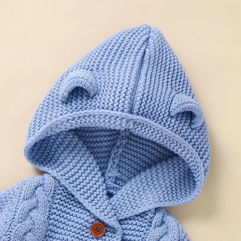 SoftKnit – Caldo e carino – Tutina da neonato lavorata a maglia con cappuccio