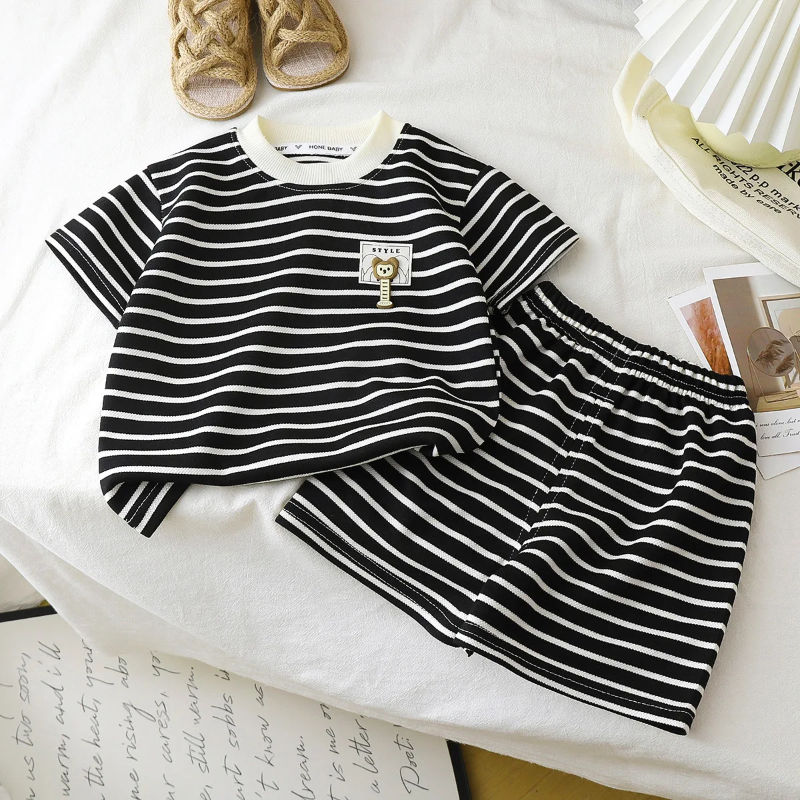 Kids Stripe Outfit – Tendenza e comfort – Outfit estivo per bambini