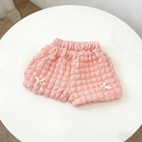 Thumbnail for LovelyBloom – Morbidi e carini – Pantaloncini da bambino con volant e fiocco
