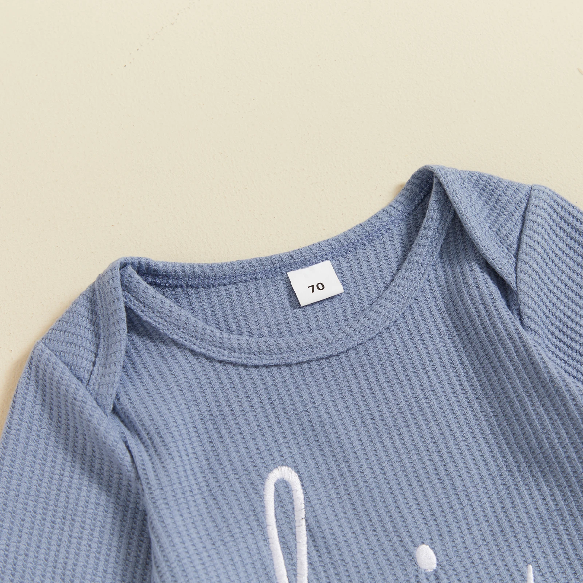 CuddleBaby – Ciao, sono nuova qui – Set composto da tutina per neonati e berretto
