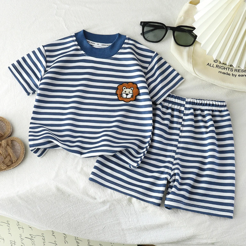 Kids Stripe Outfit – Tendenza e comfort – Outfit estivo per bambini