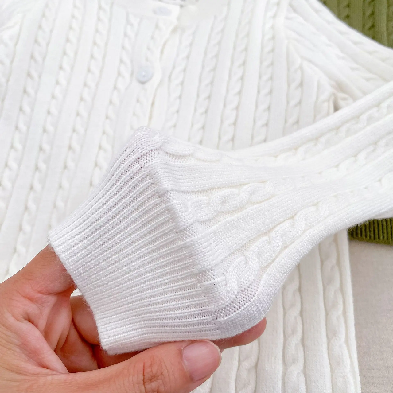 CozyBelle – Elegante e caldo – Cardigan lavorato a maglia con bottoni