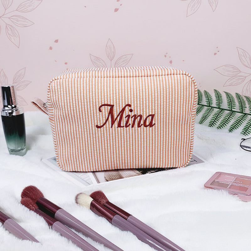 Striped Name Pouch – Personalizzata ed elegante – Trousse