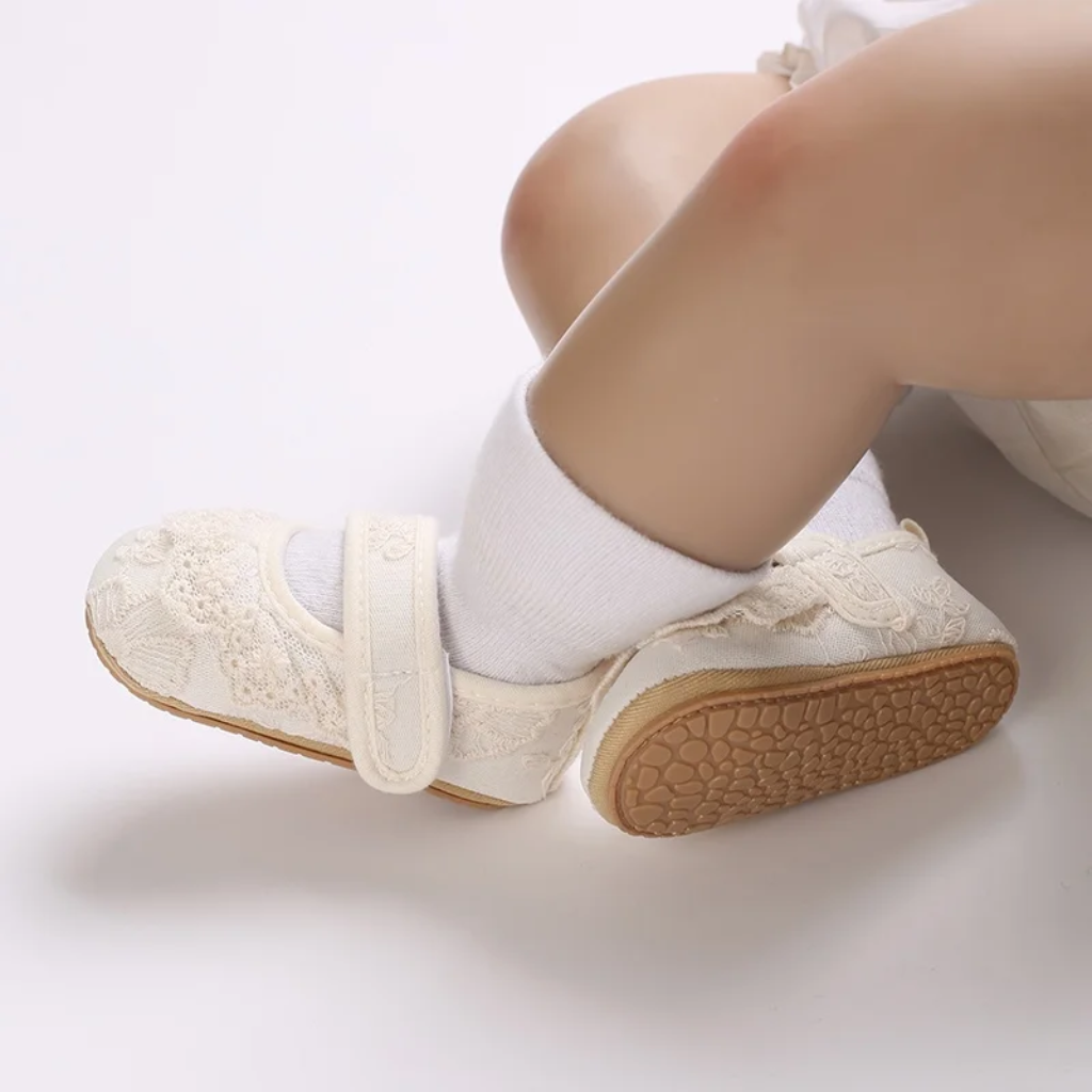 PrincessLace – Eleganti e carine – Scarpine da neonato con pizzo e chiusura in velcro