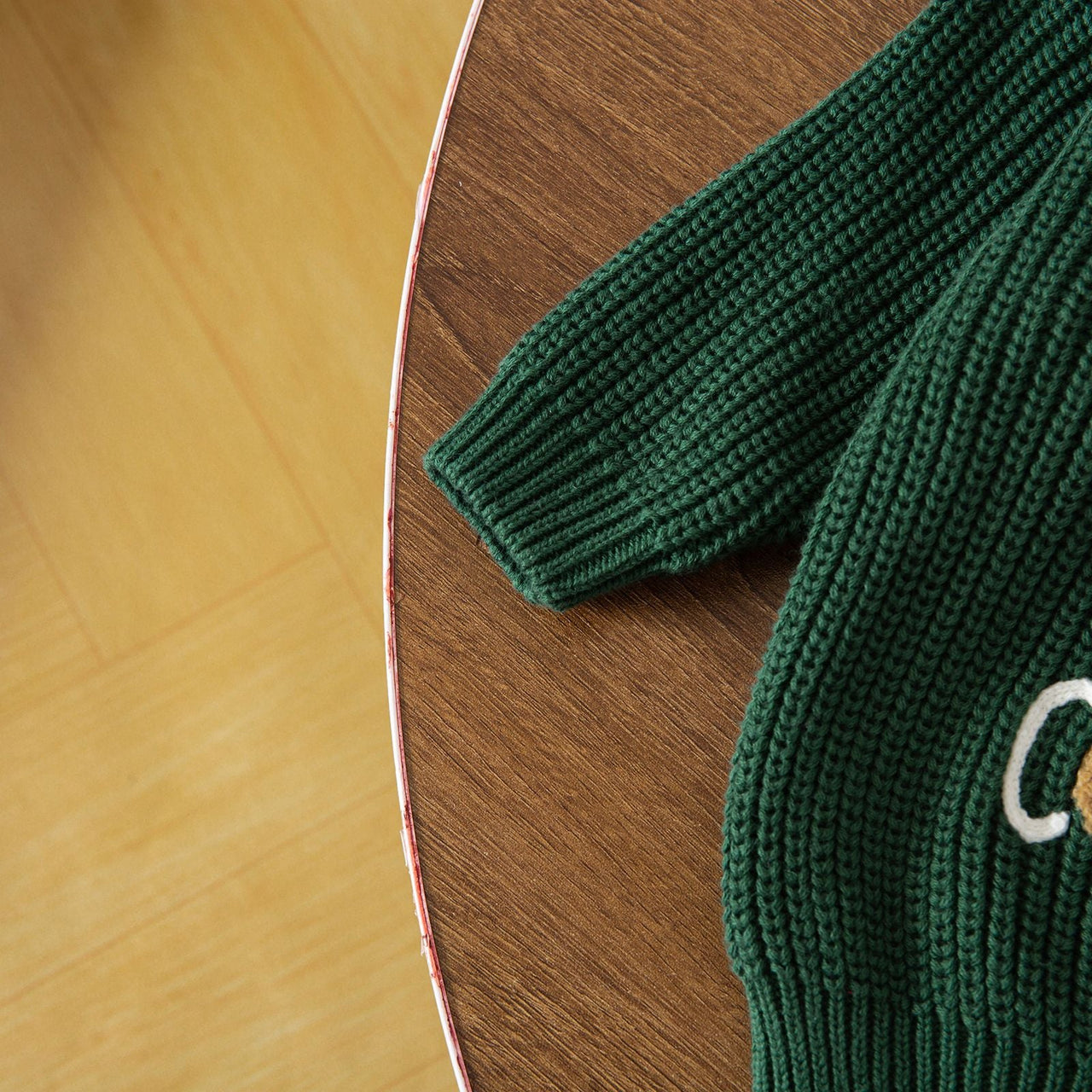 JoyKnit – Accogliente e caldo - Maglione natalizio con scritta
