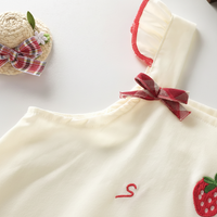 Thumbnail for BerryBloom – Dolce e comoda – Abito da bambina con toppa a forma di fragola e coniglietto