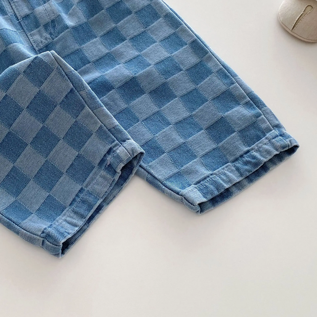 DenimCheck – Comodi e alla moda – Pantaloni per bambini con motivo a quadretti
