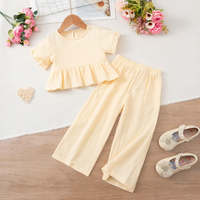 Thumbnail for SoftCharm – Elegante e comodo – Set da bambina con top con volant e pantaloni lunghi