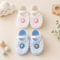 Thumbnail for SweetFeet – Morbide e carine – Calzini per neonati con fiori e pizzo