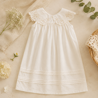Thumbnail for Sleeveless Dress – Elegante e comoda – Abito con collo in pizzo