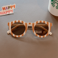 Thumbnail for Colorful Kids Sun Shades – Protezione dai raggi UV e stile – Occhiali da sole per bambini