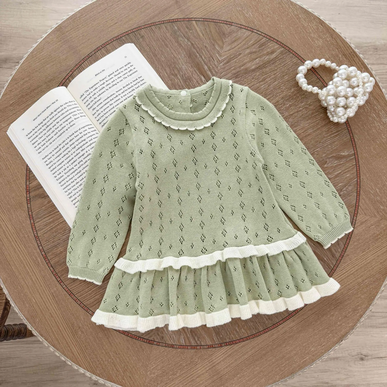 MiniBelle – Elegante e morbida – Abitino da neonato lavorato a maglia con dettagli a volant