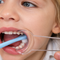 Thumbnail for OralBuddy – Delicato e facile da usare – Ausilio per l’igiene dentale