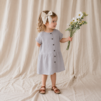Thumbnail for LunaDress – Elegante e leggera – Abito da bambina con taglio a trapezio