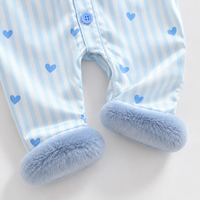Thumbnail for TinyLove – Morbido e caldo – Tuta per neonati con stampa a cuoricini e dettagli in peluche