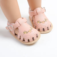 Thumbnail for TinyPetals – Comfort e stile – Sandali per neonati con ricamo floreale