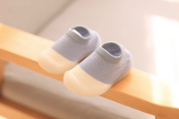 Thumbnail for TinySteps – Comfort e sicurezza – Scarpine FlexiFeet per neonati