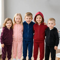 Thumbnail for Kids Tales – Caldo e confortevole – Tuta in velluto per bambini