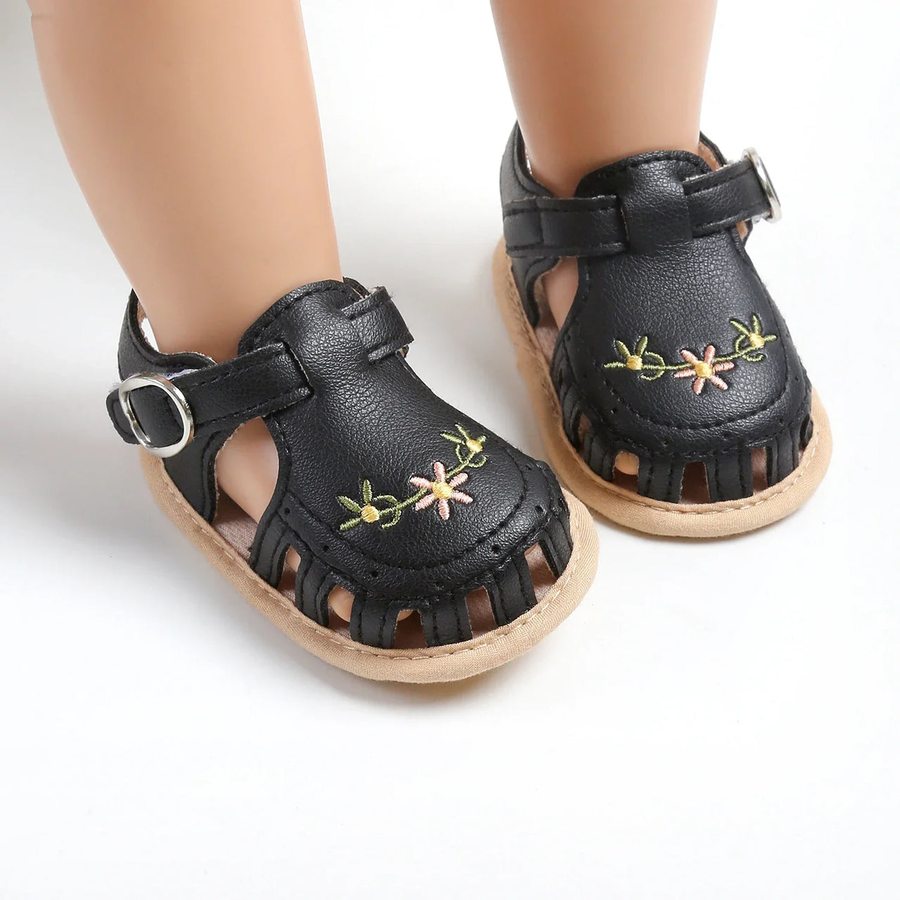 TinyPetals – Comfort e stile – Sandali per neonati con ricamo floreale