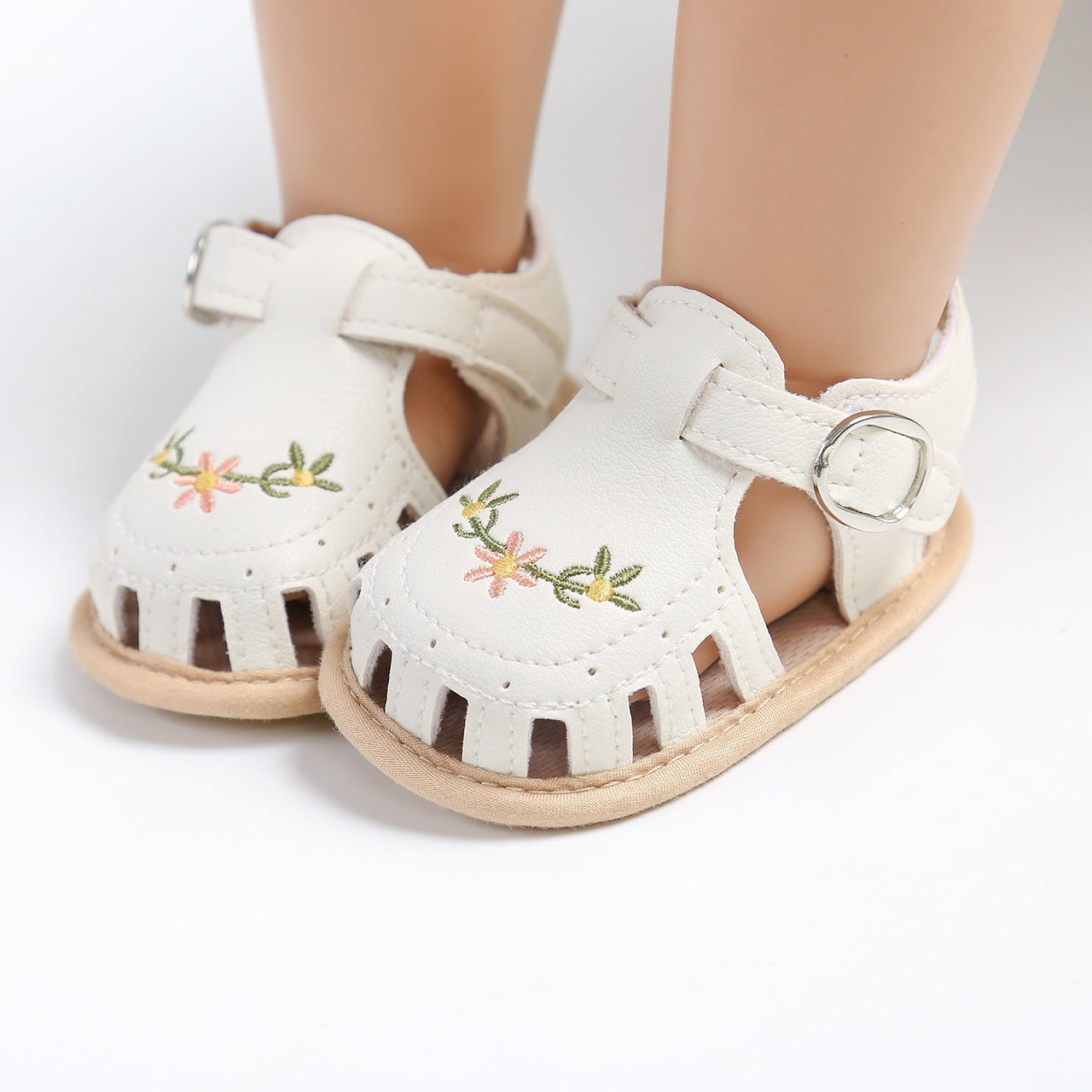 TinyPetals – Comfort e stile – Sandali per neonati con ricamo floreale