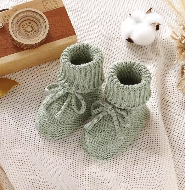 SnuggleSteps – Caldi e morbidi – Scarpine da neonato lavorate a maglia