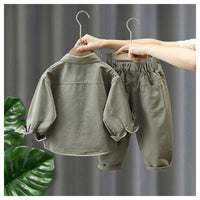 Thumbnail for LittleExplorer – Comodo e alla moda – Set pantaloni e camicia per bambini