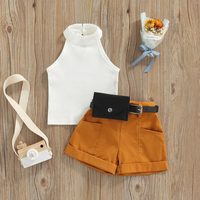 Thumbnail for MiniFashionista – Eleganza e tendenze – Set da bambina con top, pantaloncini e marsupio
