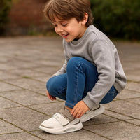 Thumbnail for KidStride – Alla moda e funzionali – Sneakers con chiusura in velcro