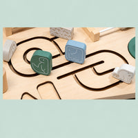 Thumbnail for WoodMaze – Divertente e istruttivo – Tavolo attività in legno con labirinto di perline