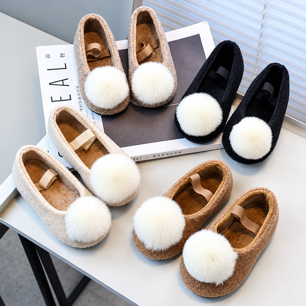 SoftSteps –  Calde e morbide – Scarpette da bambina con pompon in peluche