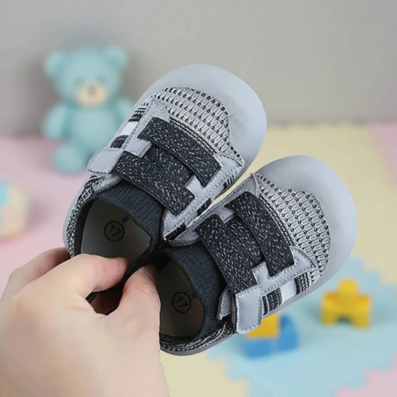TinyRunner – Sportive e traspiranti - Scarpe da bambino in mesh con suola morbida