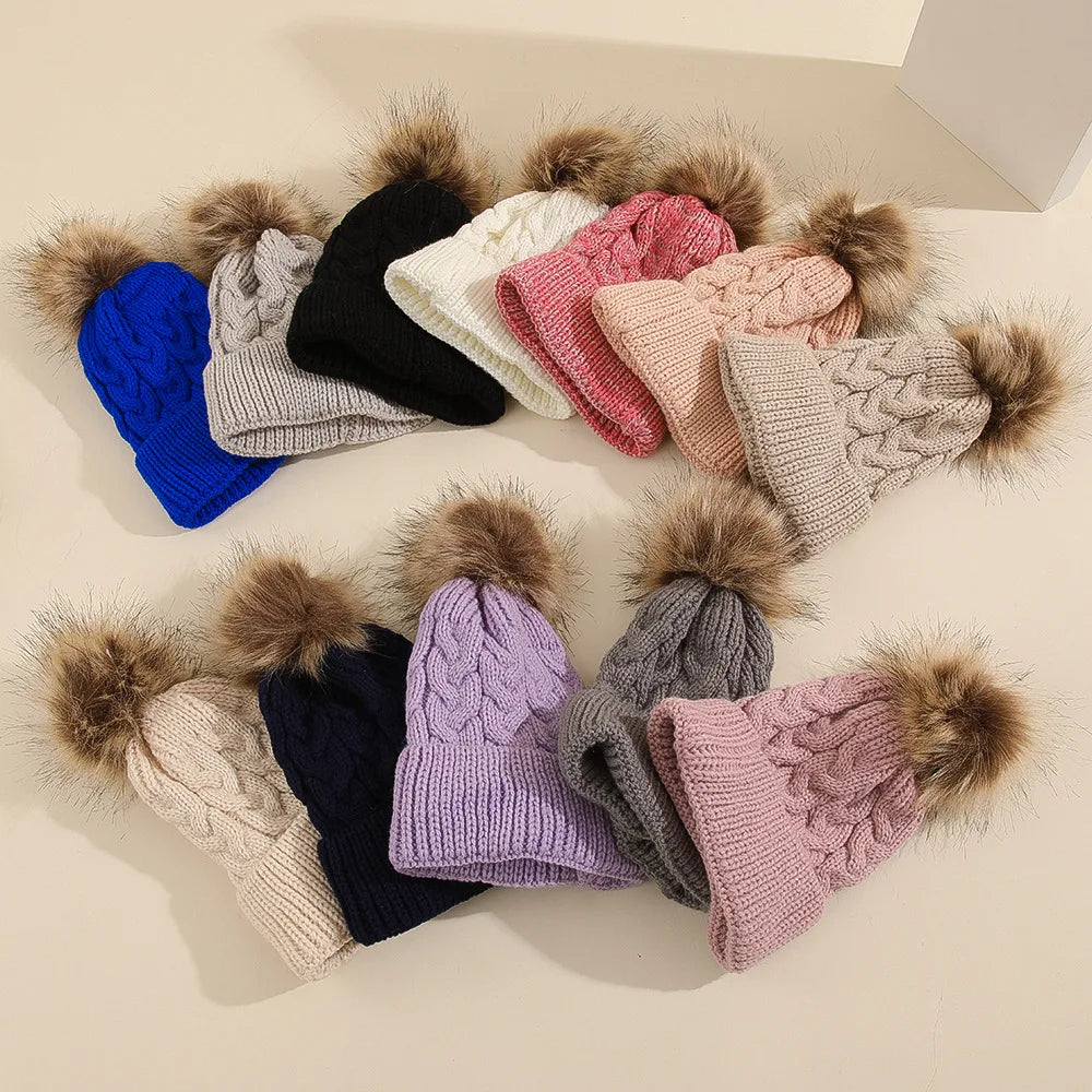 Mini Fashion™ - Calore e personalità - Cuffia personalizzabile con pompon