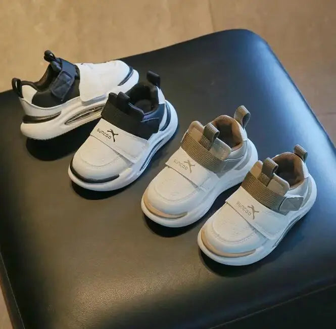 KidStride – Alla moda e funzionali – Sneakers con chiusura in velcro