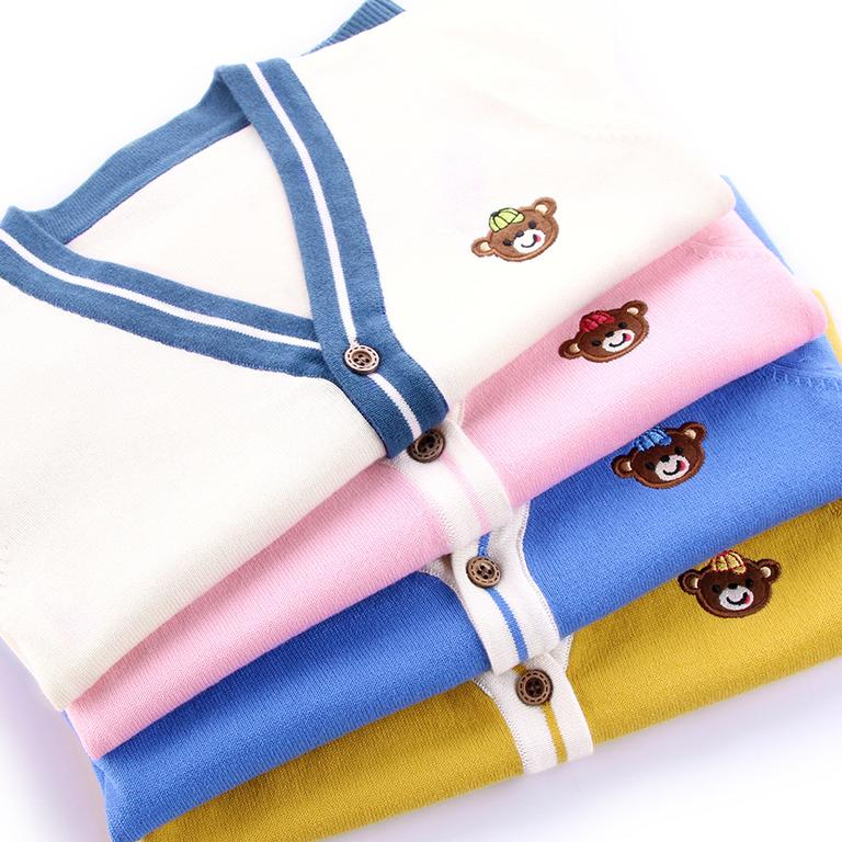 CozziWear – Caldo e alla moda – Cardigan lavorato a maglia con orsacchiotti