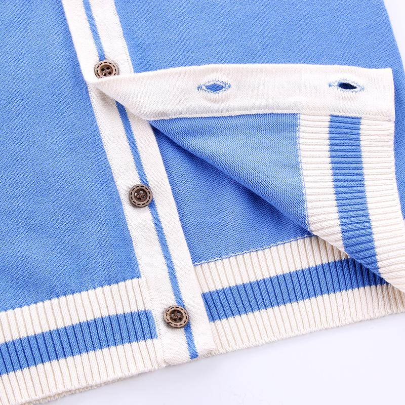 CozziWear – Caldo e alla moda – Cardigan lavorato a maglia con orsacchiotti