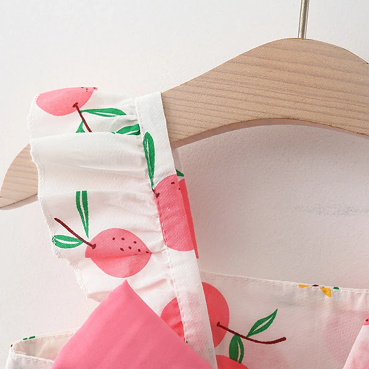 Mini Fashion™ – Dolce ed estivo – Abito da frutta (include cappello di paglia GRATUITO)