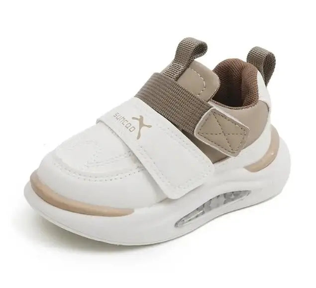 KidStride – Alla moda e funzionali – Sneakers con chiusura in velcro