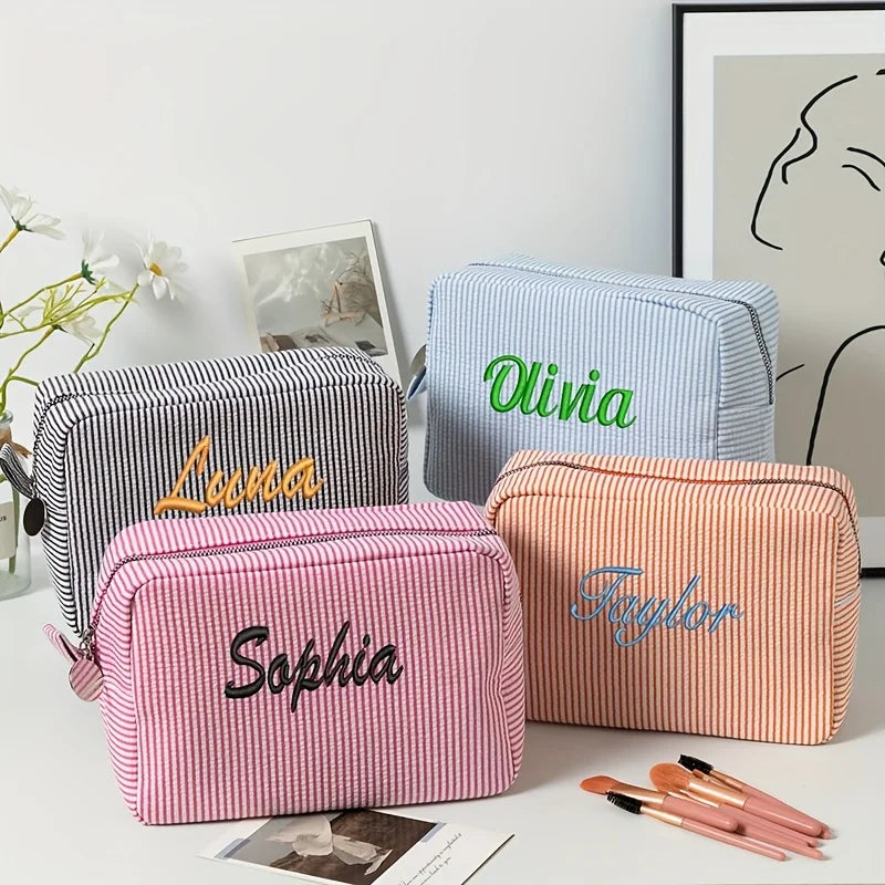 Striped Name Pouch – Personalizzata ed elegante – Trousse
