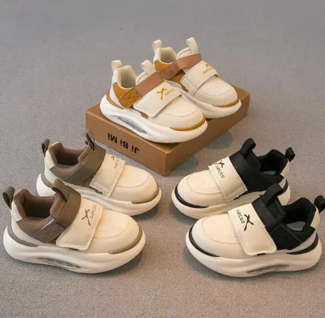 KidStride – Alla moda e funzionali – Sneakers con chiusura in velcro