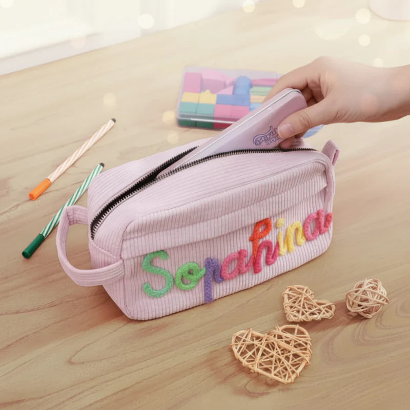 SchoolJoy – Pratico e personale – Astuccio personalizzato